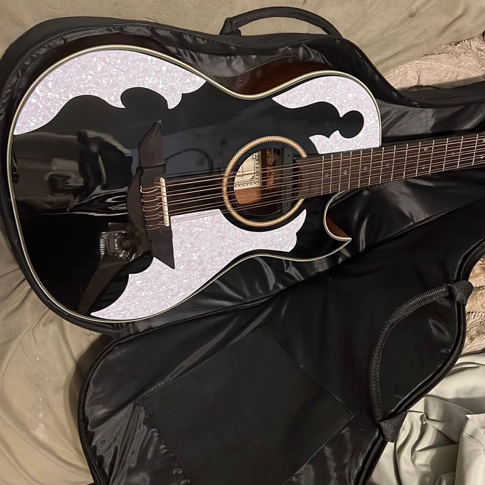 New Bajo quinto